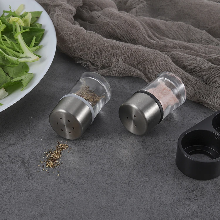 Travel and Camping Accessories 25mlx2 Portable and Mini Salt and Pepper Spice Glass Powder Shaker Set with Plastic Base
