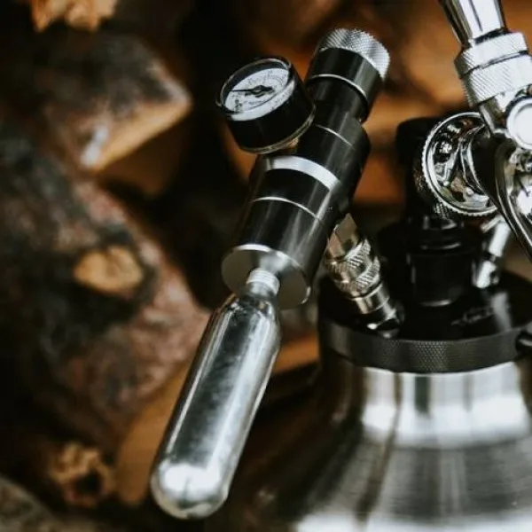 food grade 16g co2 cylinder,16g co2 cartridge used for beer, beer dispenser co2 for brewery