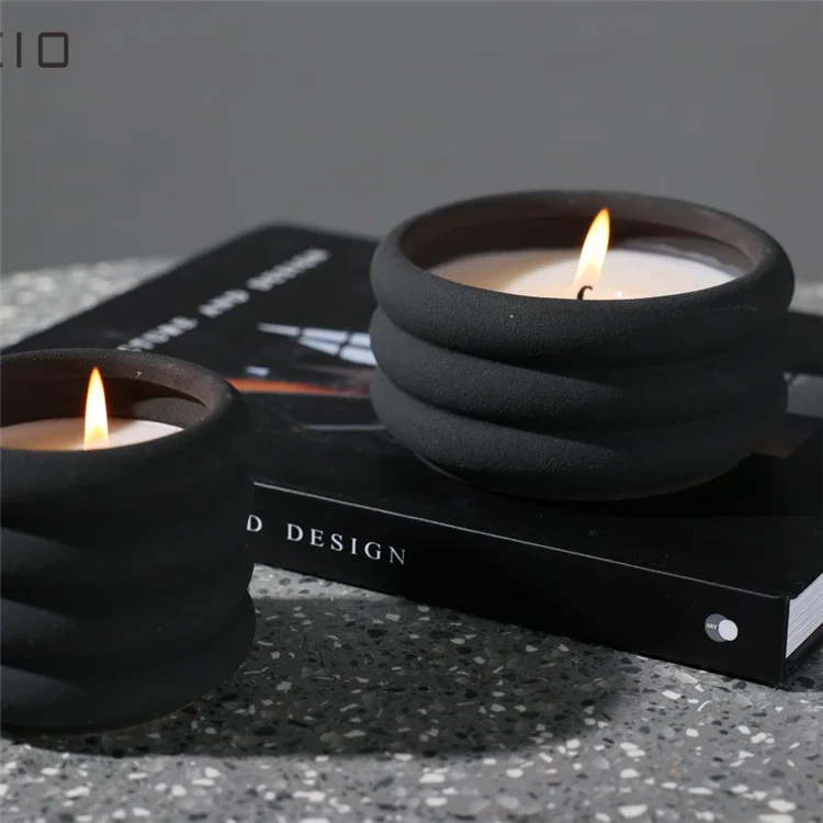 Modern Scented Home Decoration Glaze Unique Candle Vessel Custom Ceramic Candle Jar Matte Black Candle Jar
