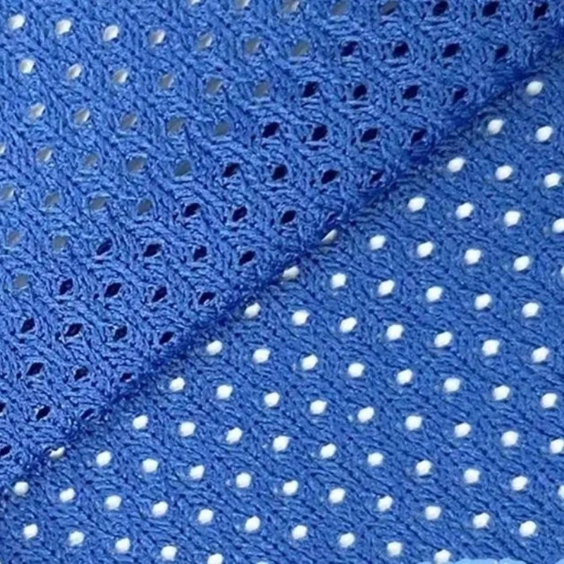 Сетчатая ткань для спортивной одежды подкладка из 100 полиэстера 240gsm с большим отверстием Жесткая сетка трикотажная
