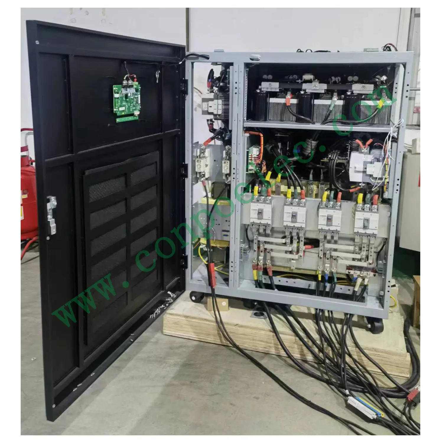 160KVA 3phase Online UPS backup power supply double conversion three phase Inverter backup autonomy 10,15,30,60mins