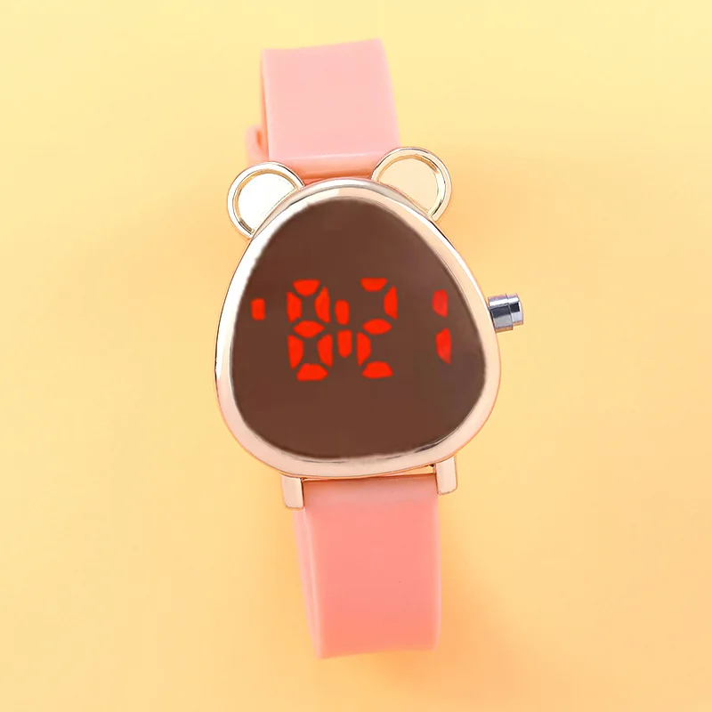 Hot sale fashion watch mouse small dial ladies bracelet watch new belt leisure LED electronic watch