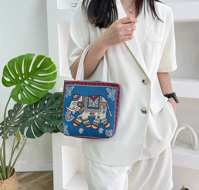 Leisure Fashion Zipper Bag Retro Embroidered Canvas Bags Cartoon Handbag