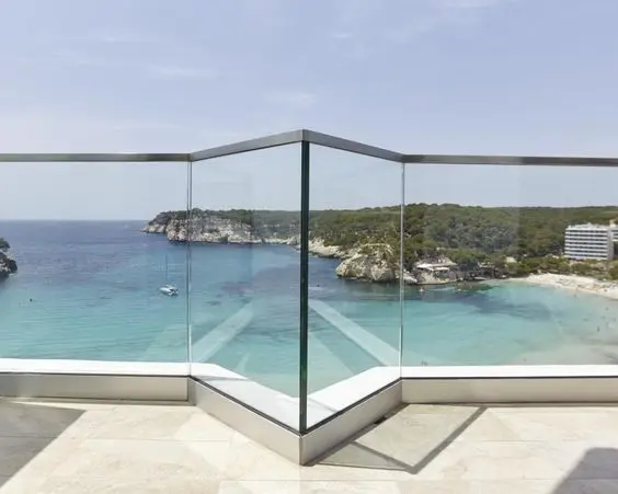 Modern style black powder coated aluminum u channel ultra clear tempered glass deck railing balustrades from Foshan