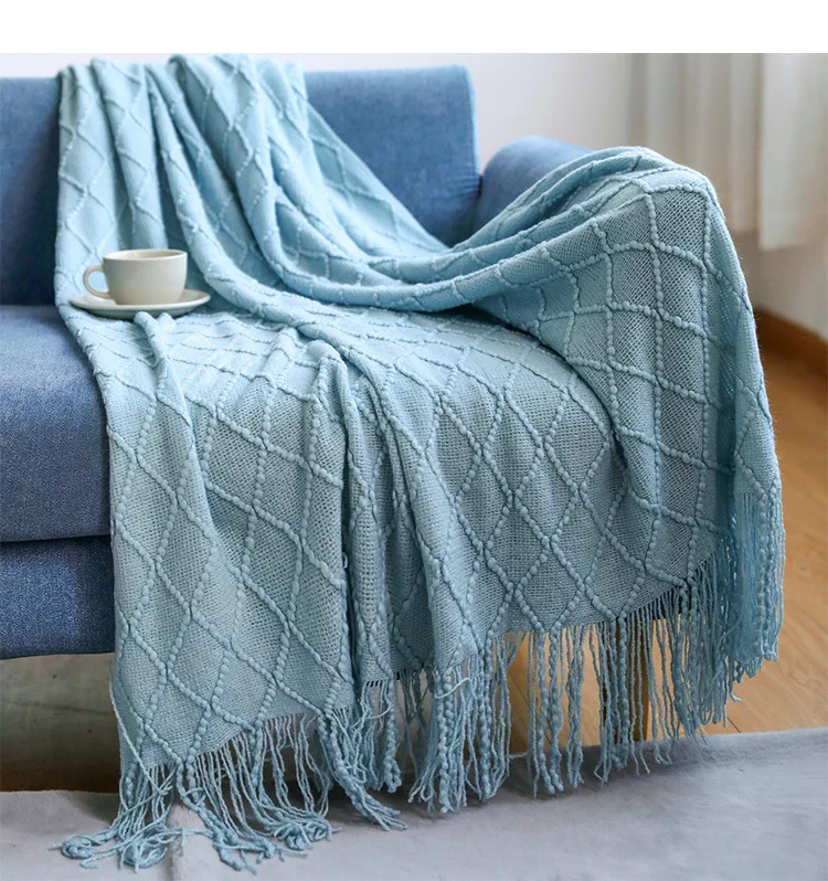 Wholesales Portable Towel Lightweight Soft Cozy Knitted Blanket With Tassel Decoration