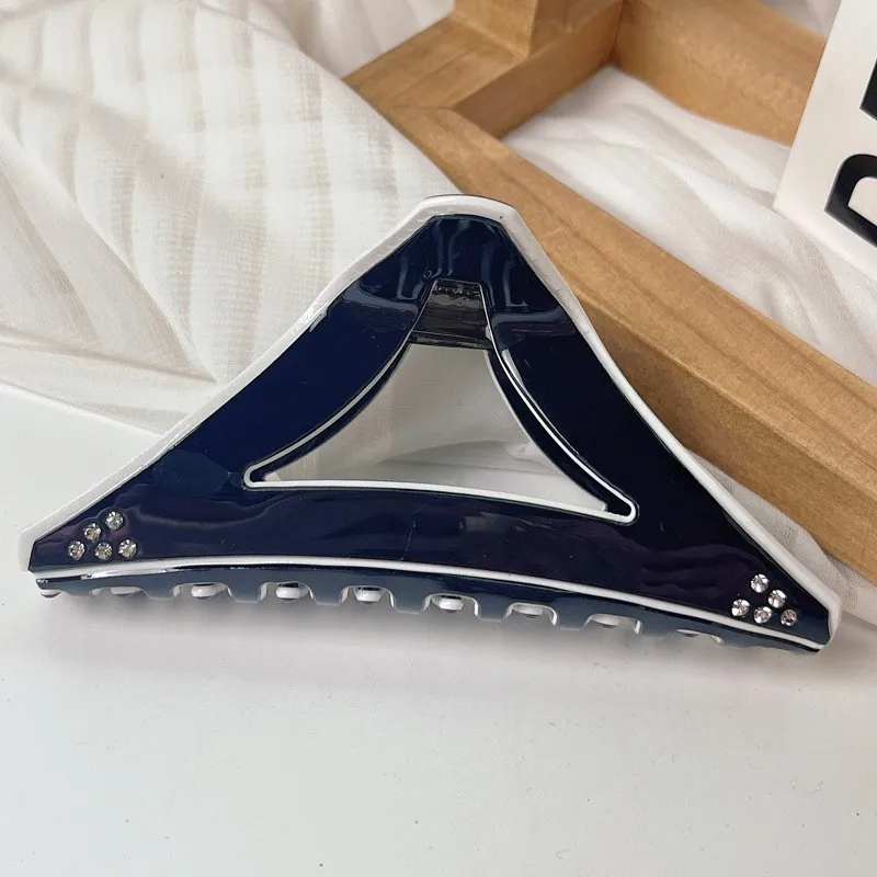 Korean triangle hollow acetic acid grab rhinestone large temperament senior sense hair accessories