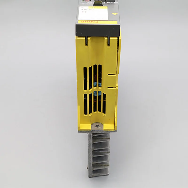 FANUC фрезерный станок цифрового управления системы запасных частей Сервоусилитель A06B-6102-H206 #