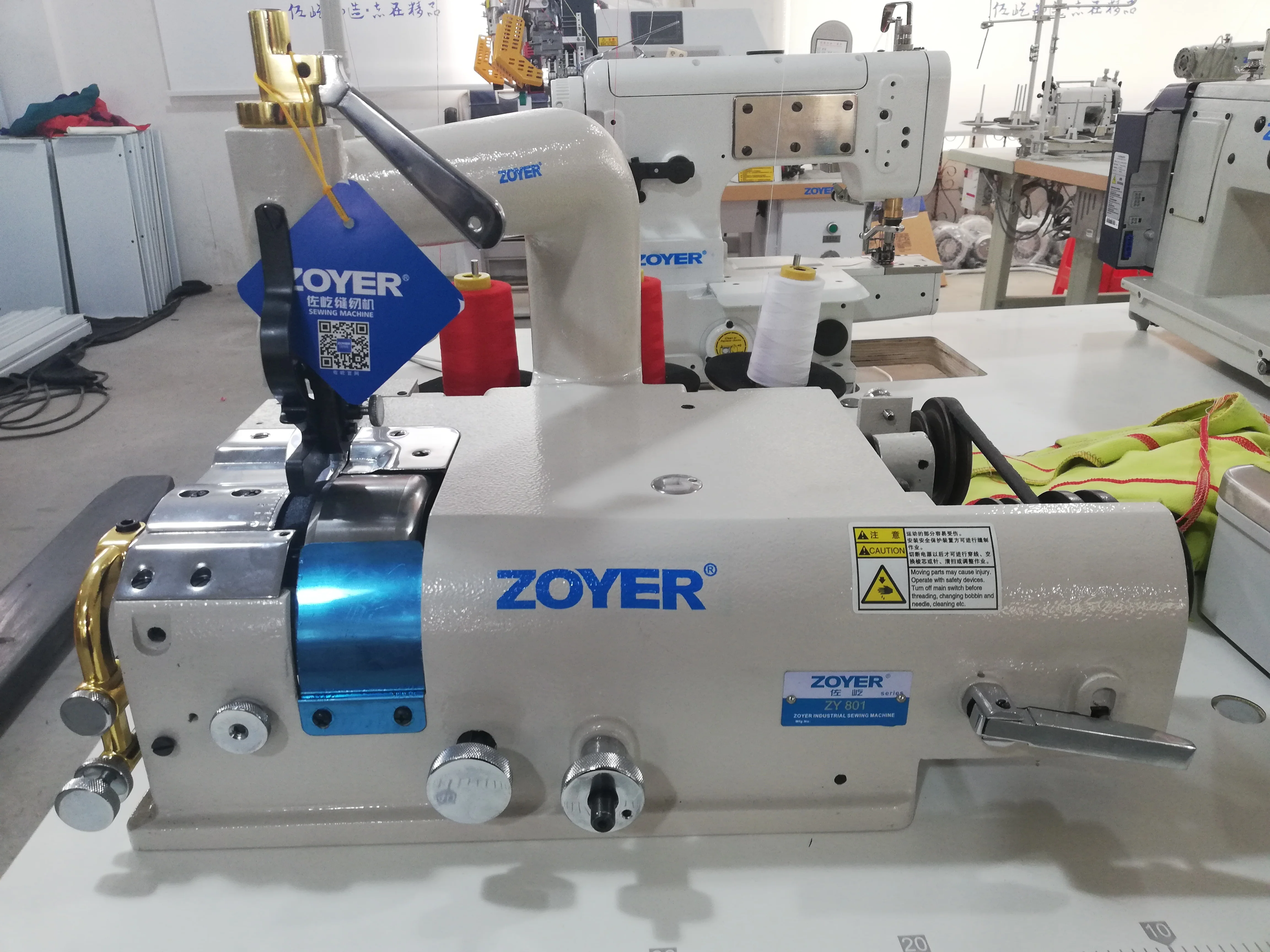  Промышленная швейная машина ZY801 Zoyer с круглым ножом