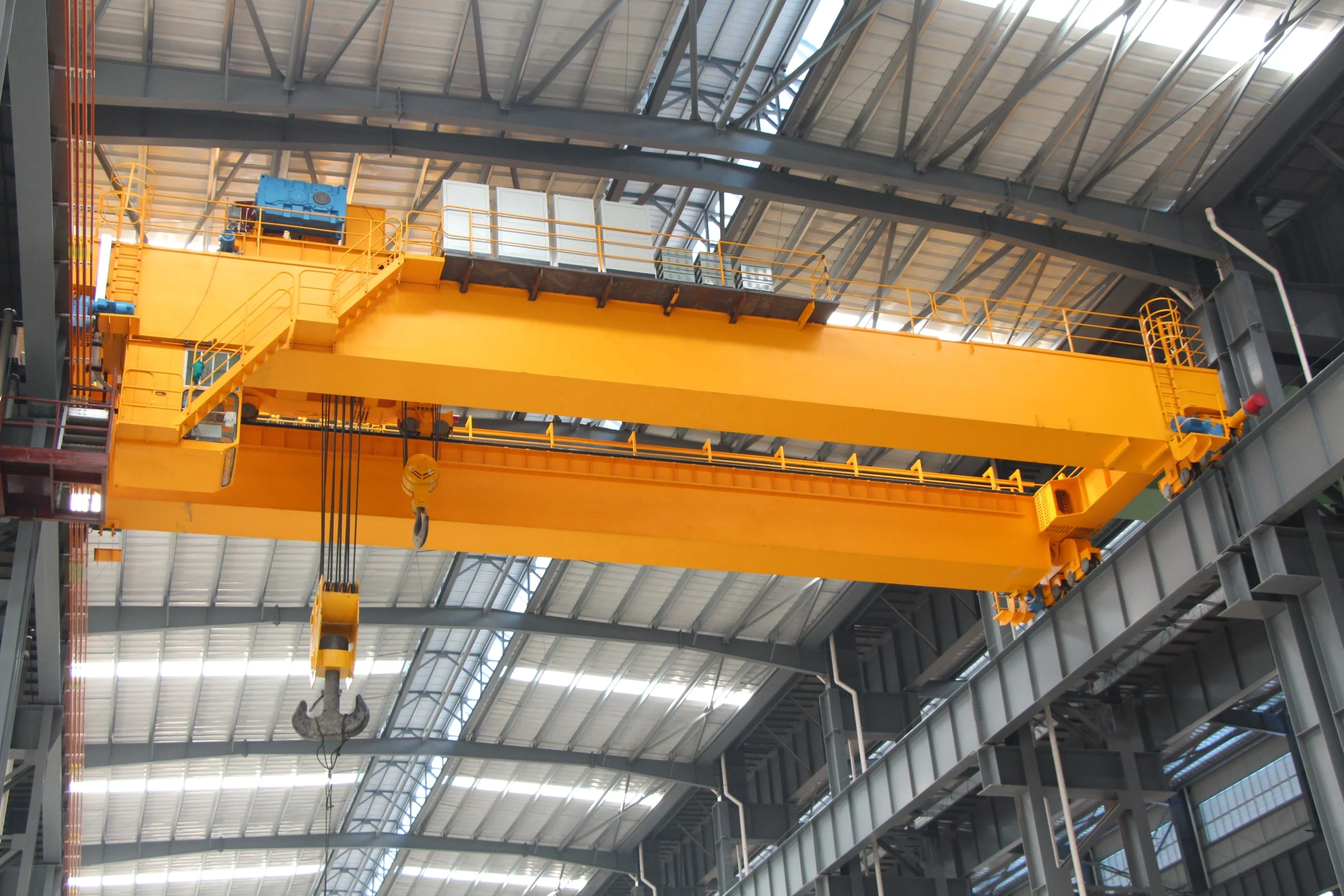 Double beam bridge crane overhead traveling QD model electric driving for sale