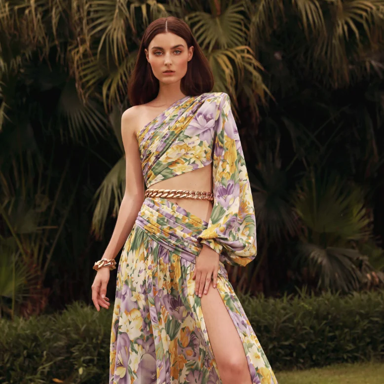Summer new sexy fashion slanted shoulder pleated printed lantern sleeve dress hollow metal chain slit large skirt