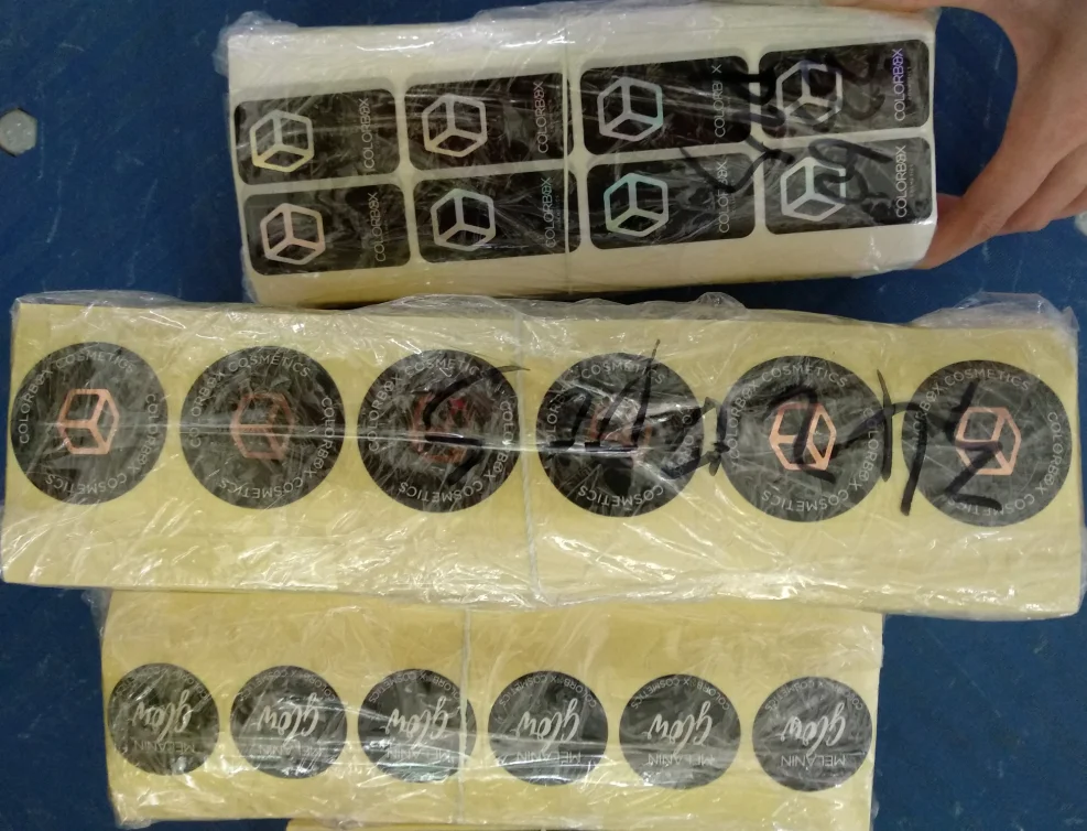  Оптовая продажа доступны Серебристые флаконы для парфюма с горячей печатью клейкие