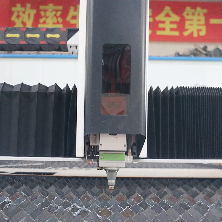 3015 1500w plate and tube fiber laser cutting machine carbon steel stainless metal pipe and sheet laser cutting machine