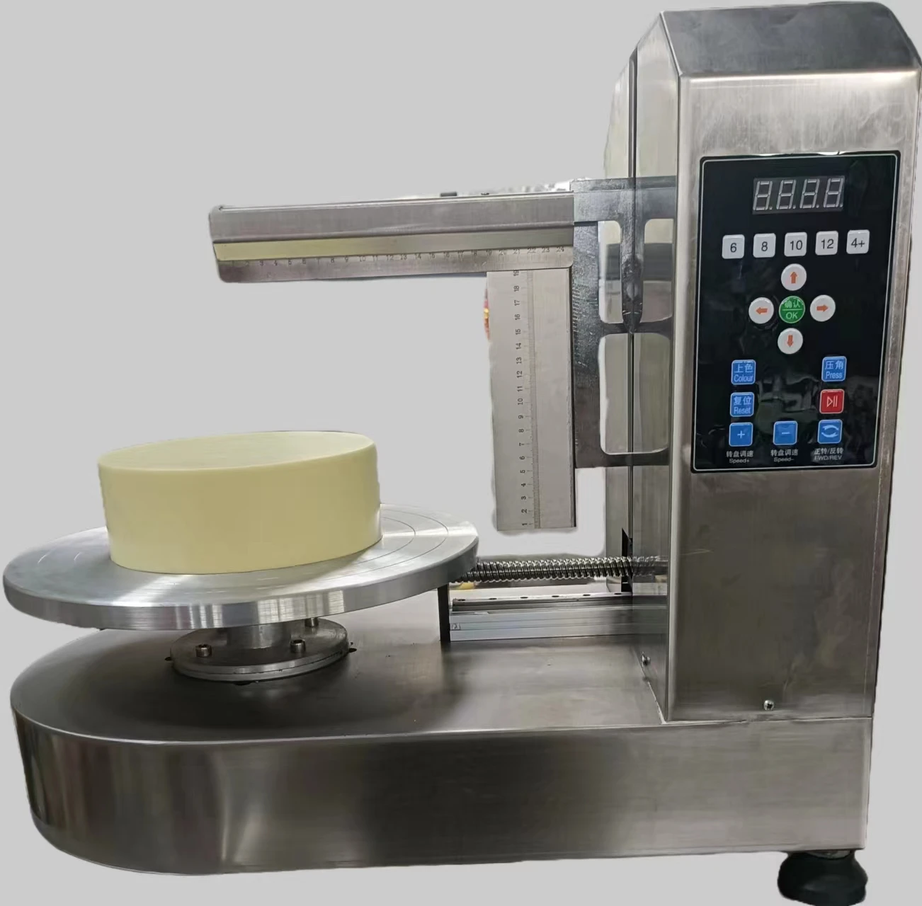 Полностью автоматическая машина и оборудование для выпечки тортов крема раскладывания зародышей кремового торта