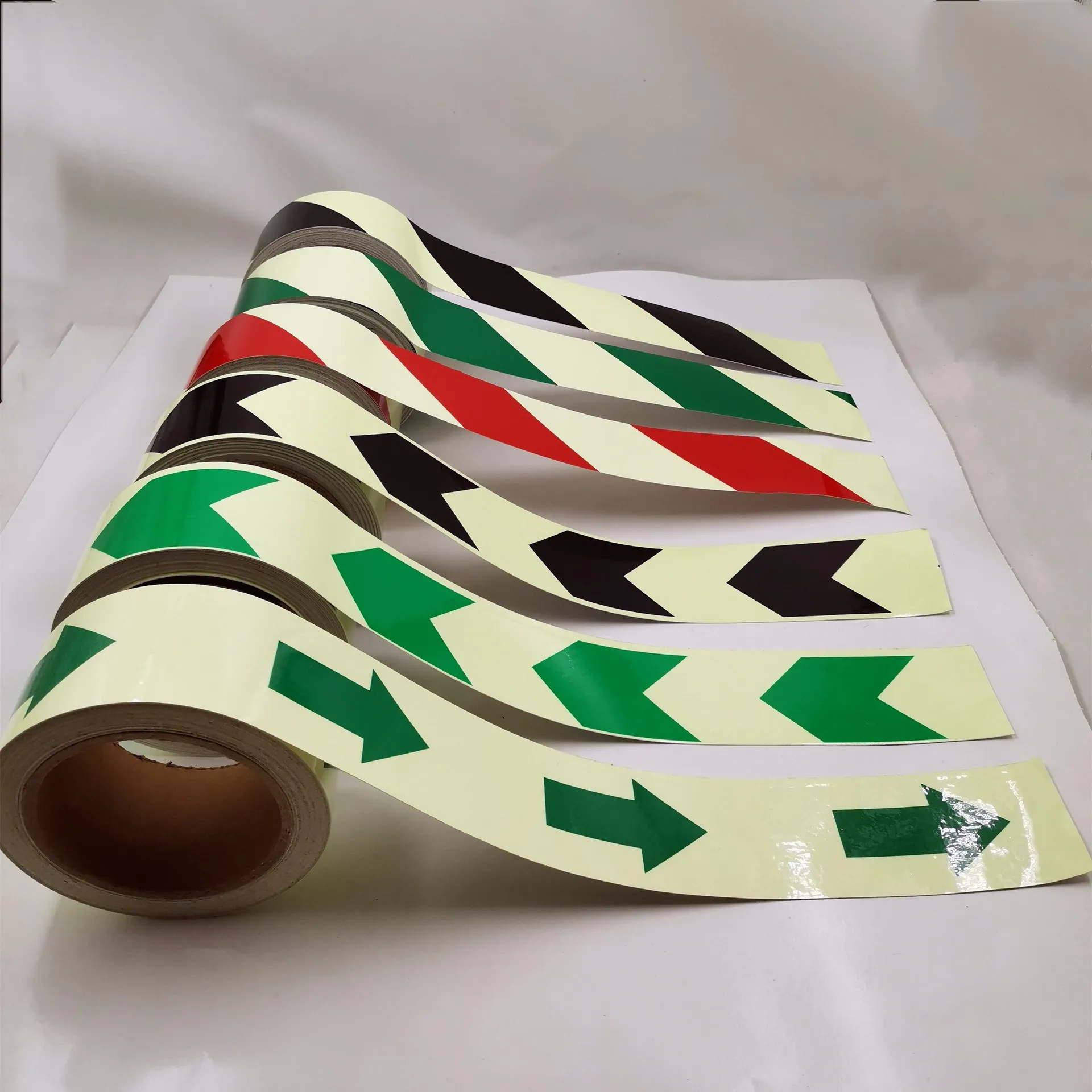 Customization Wholesale Glow in the Dark Reflective Sheeting Reflective Vinyl for Exit Signs Arrow