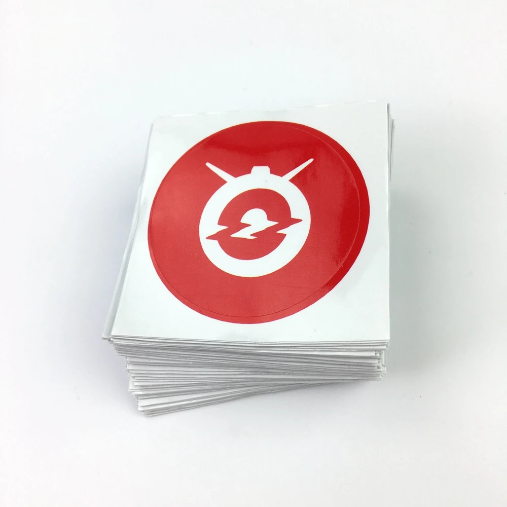 Индивидуальная высечка виниловых наклеек 100 шт. MOQ индивидуальная цифровая печать Защита от УФ-лучей водонепроницаемый ПВХ винил