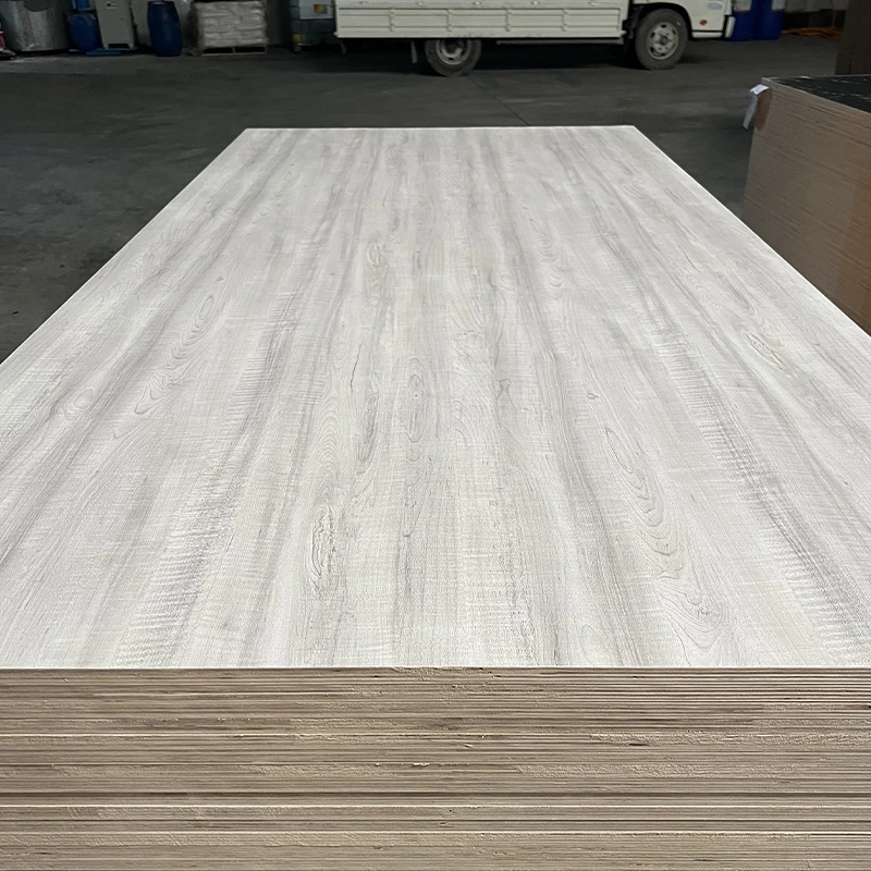 good quality 18mm 4x8 furniture grade melamine coated faced laminated marine  plywood decoration birch board for furniture