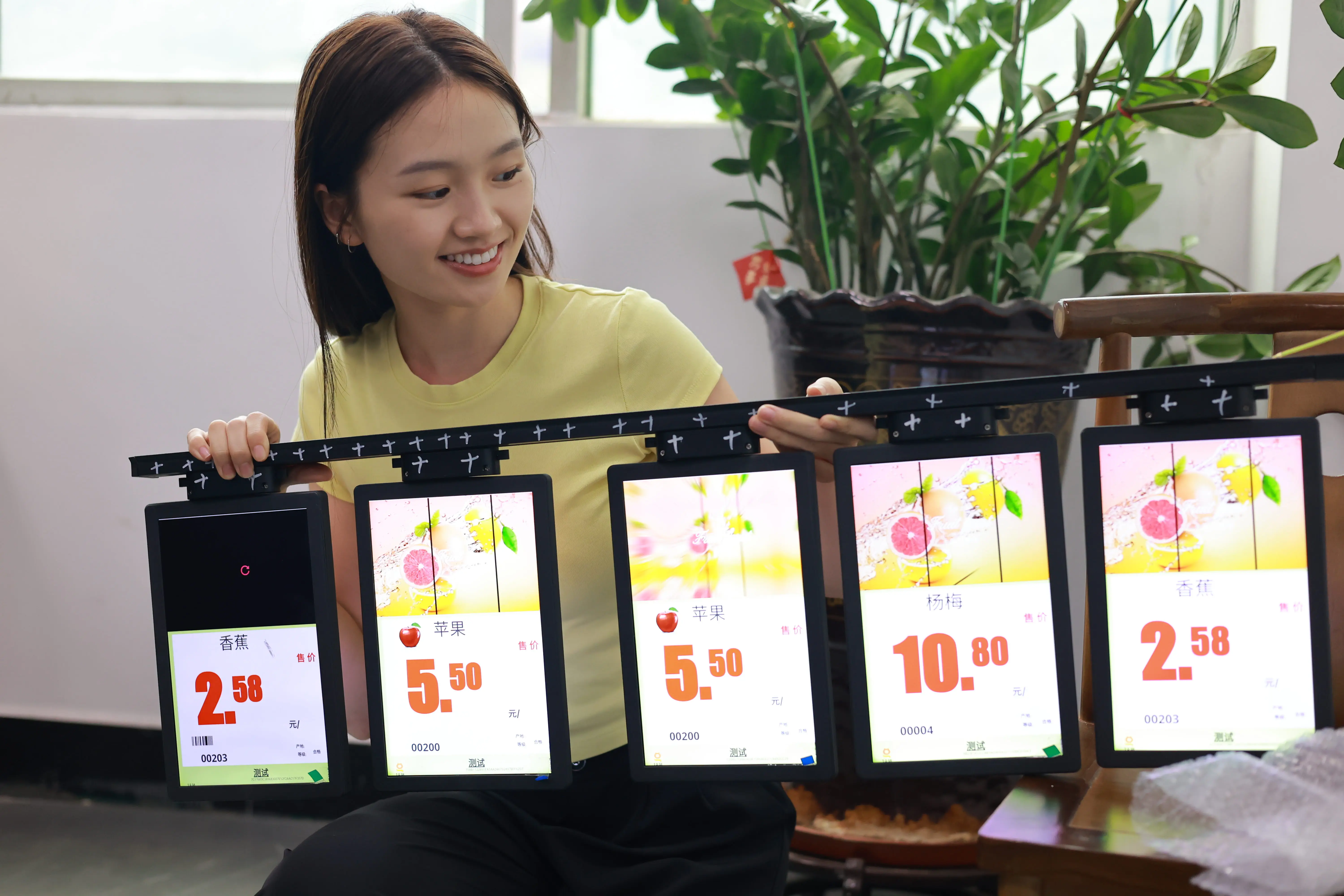 Restaurant bar Supermarket Smart LCD Wifi remote monitoring CMS portable digital menu product price list advertising display