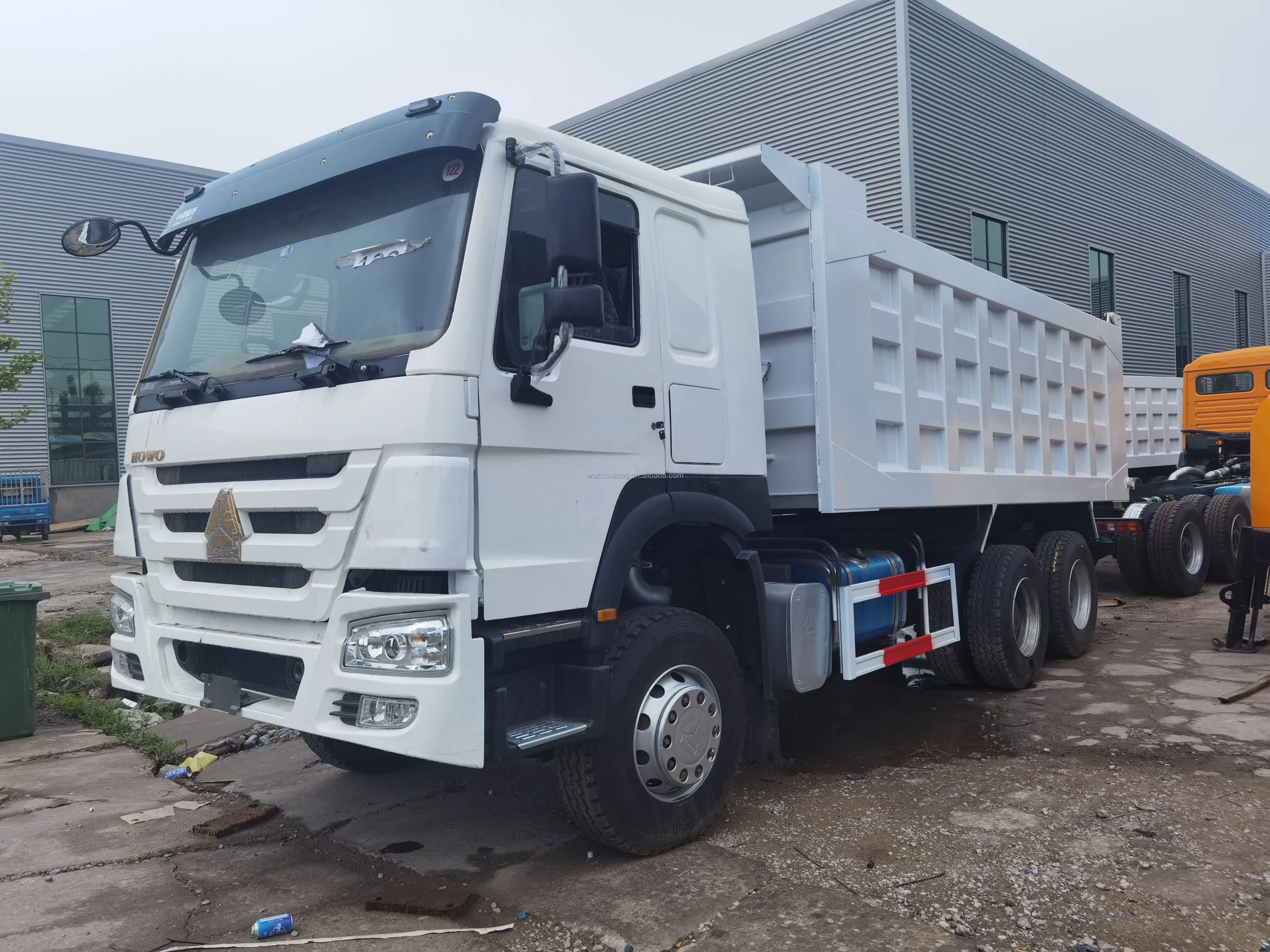 Б/у Sinotruk Howo 6*4 10 колесный самосвал для продажи