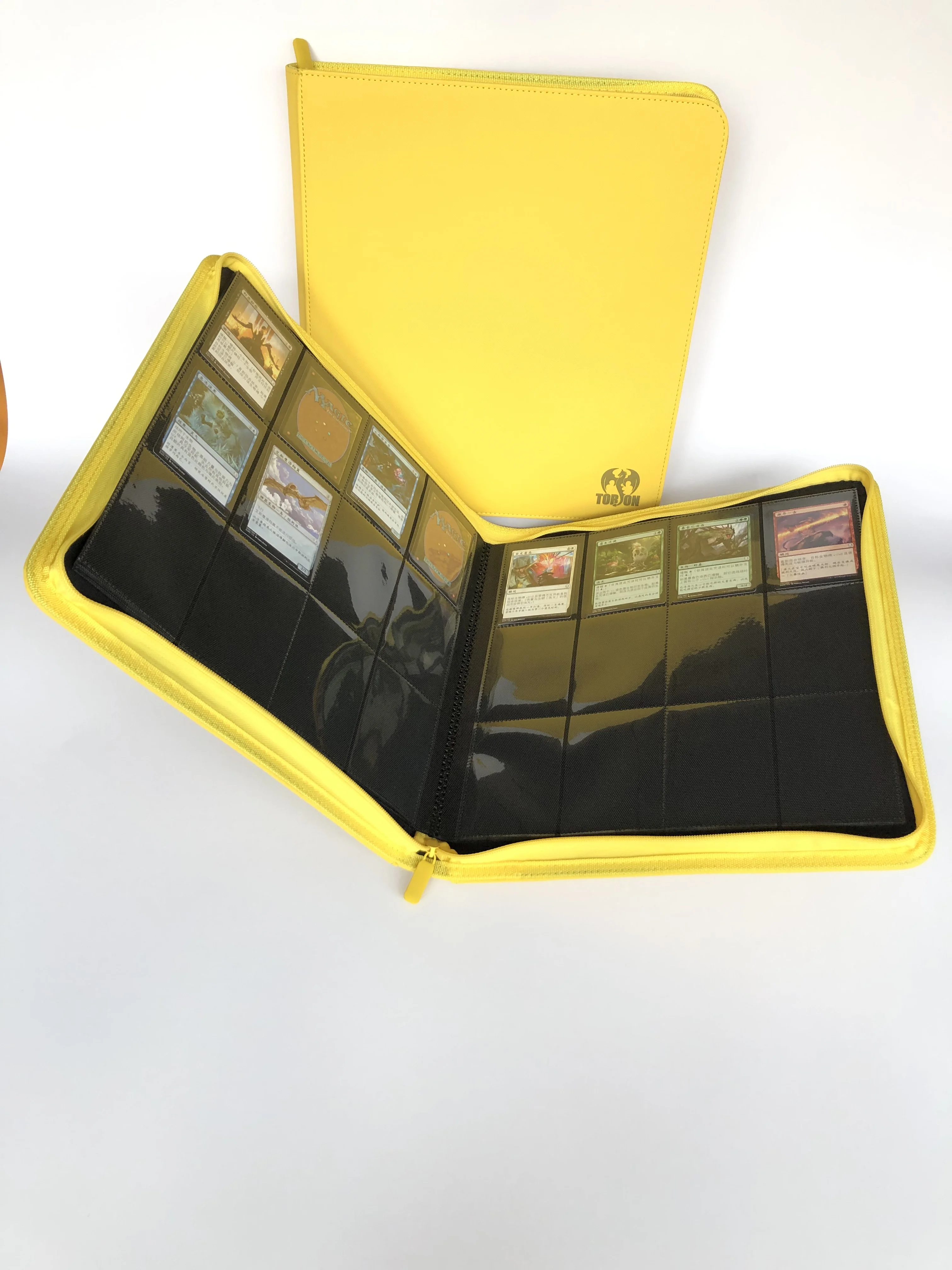 20 pages 480 pcs zipper 12 pockets PU leather custom MTG game magic loose leaf notebook sleeve yugioh tcg premium card binder