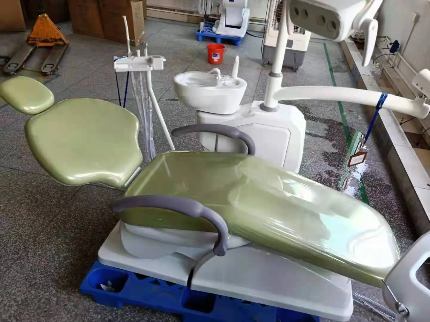 AliGan Dental Equipment Fashionable Style Dental Chair With Implant Function Stable Base Of High Level Model Integral Unit Set