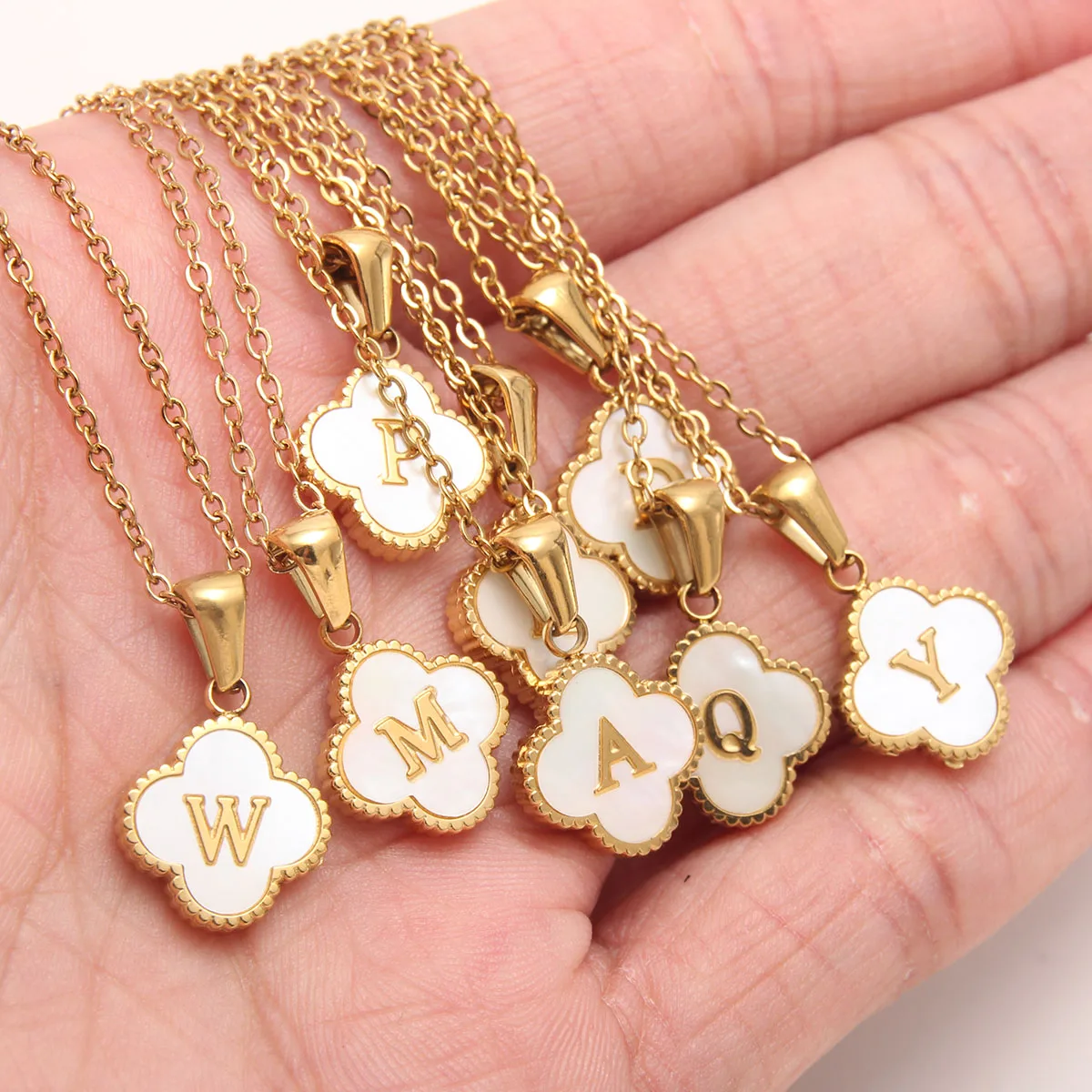 Concise Inital Alphabet Jewelry Stainless Steel Shell Four Leaf Clover 26 Letter Pendant Necklaces 18K Gold Plated Chain Choker