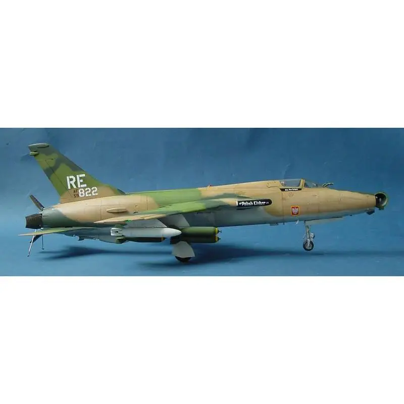 1/32 Трубач 02201 нам самолет F-105D комплекты моделей истребителей Thunderchief для сборки игрушек мальчиков TH06865-SMT6