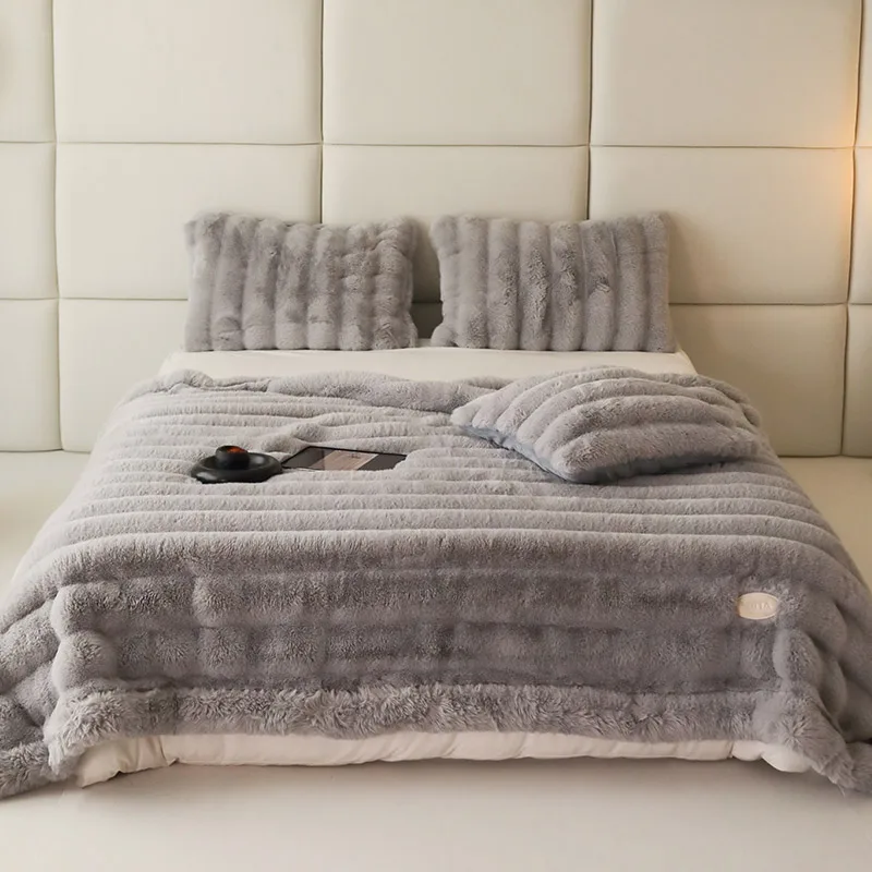 Factory Price Double sided High Quality Persian Velvet Cover Blanket Long Plush Leisure Thickened Sofa Bedroom Blanket