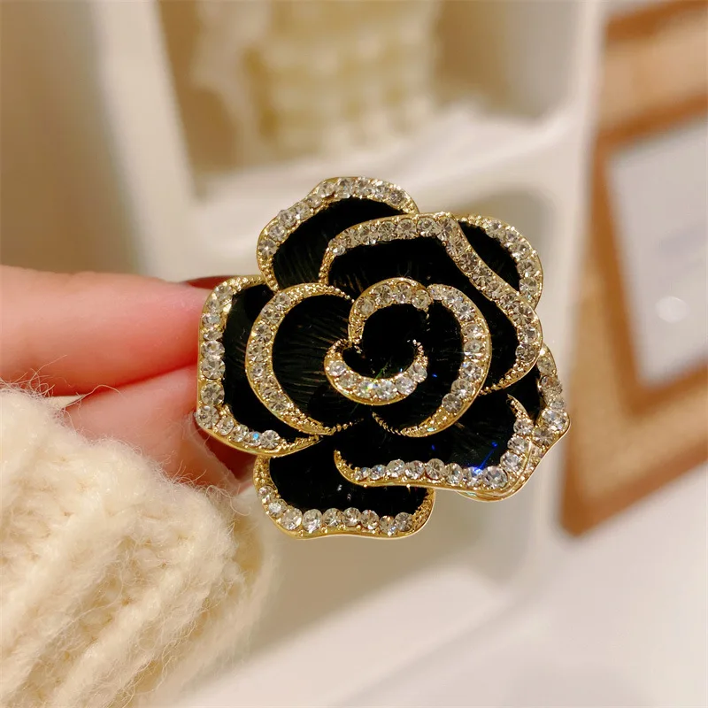 New Flower Design Diamond Camellia Brooches For Ladies Elegant Decorative Brooch Kilt Pin