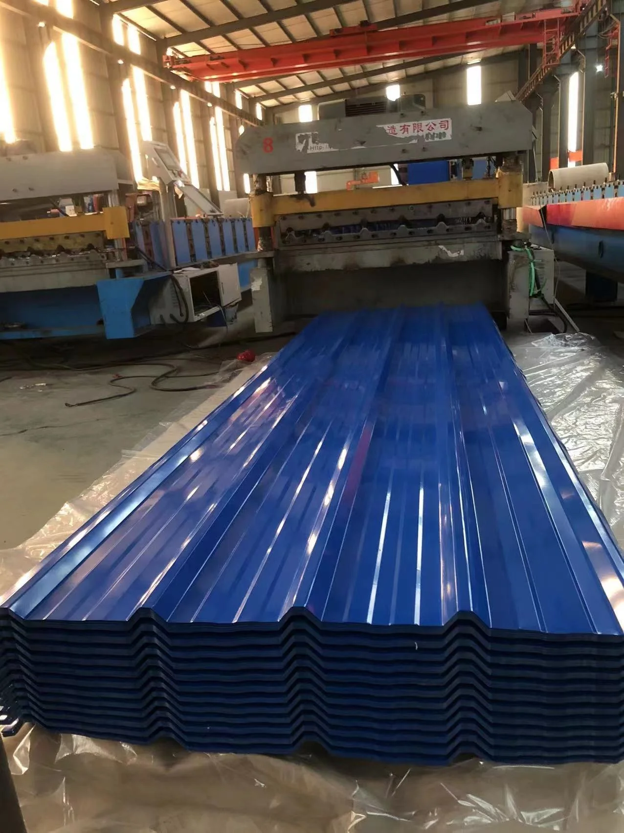 Hot selling carbon fiber pvc dx52d color coated sheet bitumen corrugated roof sheets with low price