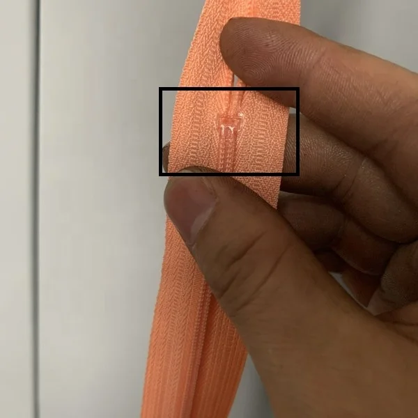 Automatic zipper bottom stop machine for wire welding bottom stop and nylon zipper machine