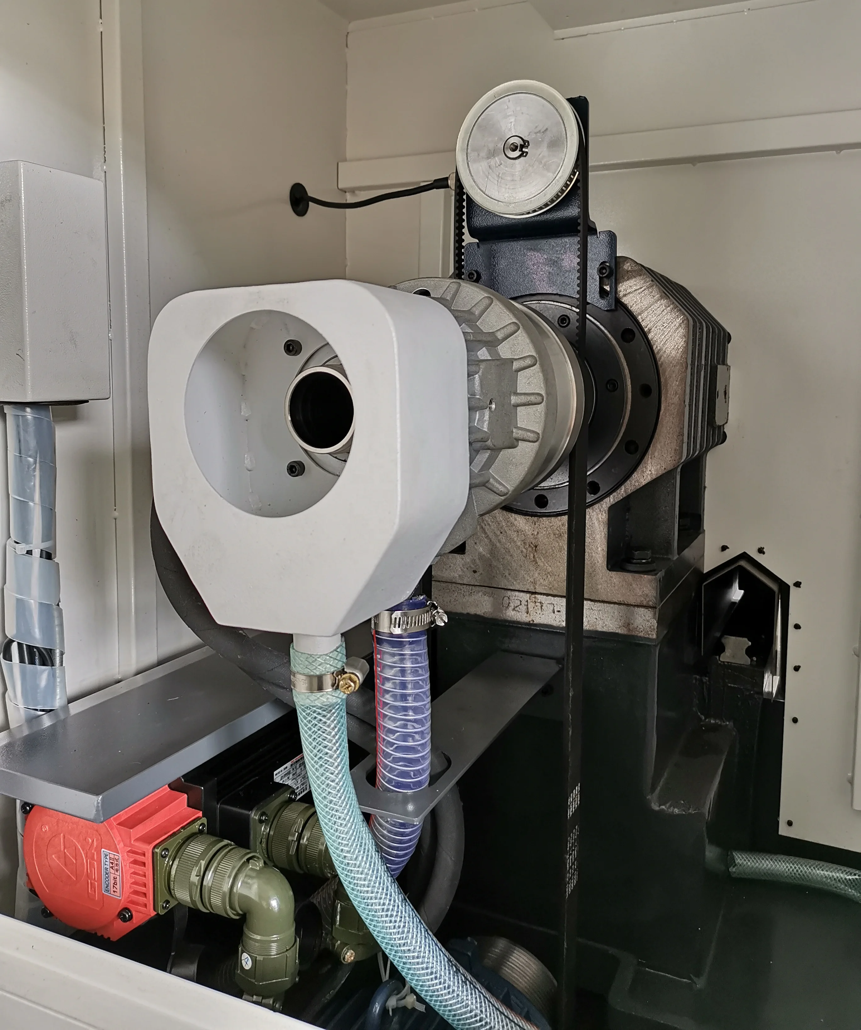 
BL-Z0632 High Quality Cheap Taiwan Standard Germany Technology Flat Bed CNC lathe milling machine 