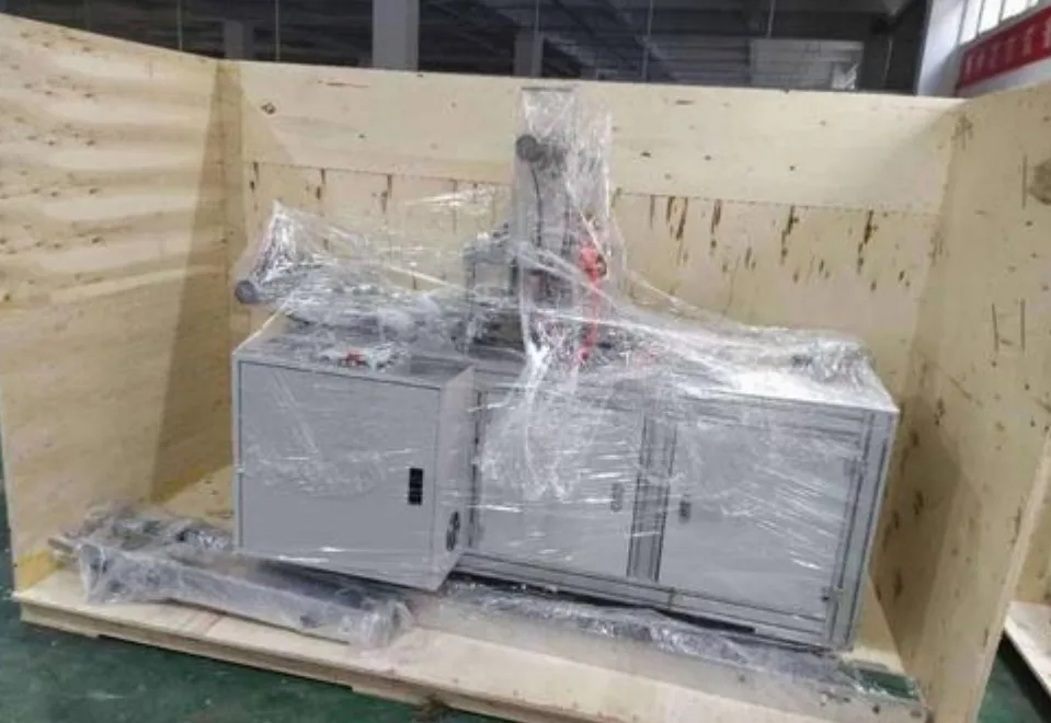 High speed mask machine, automatic mask machine, plane drag a mask machine