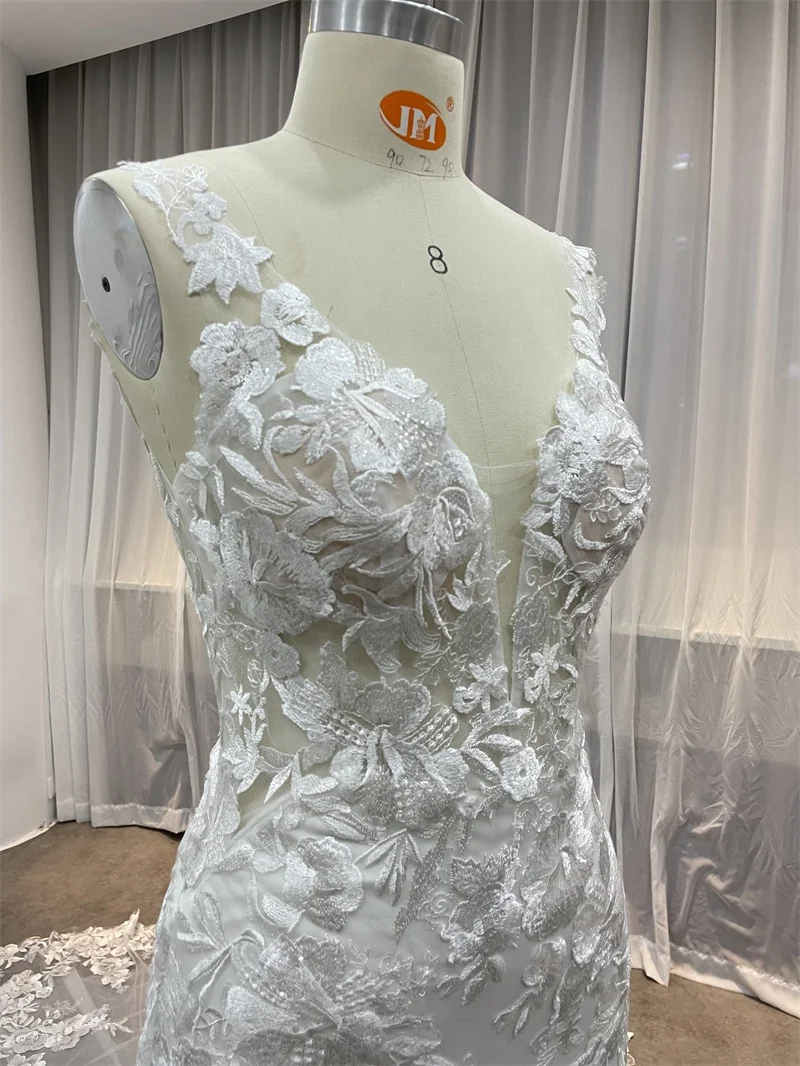 Exquisite Lace Appliques Mermaid Wedding Dress With Long Train 2022