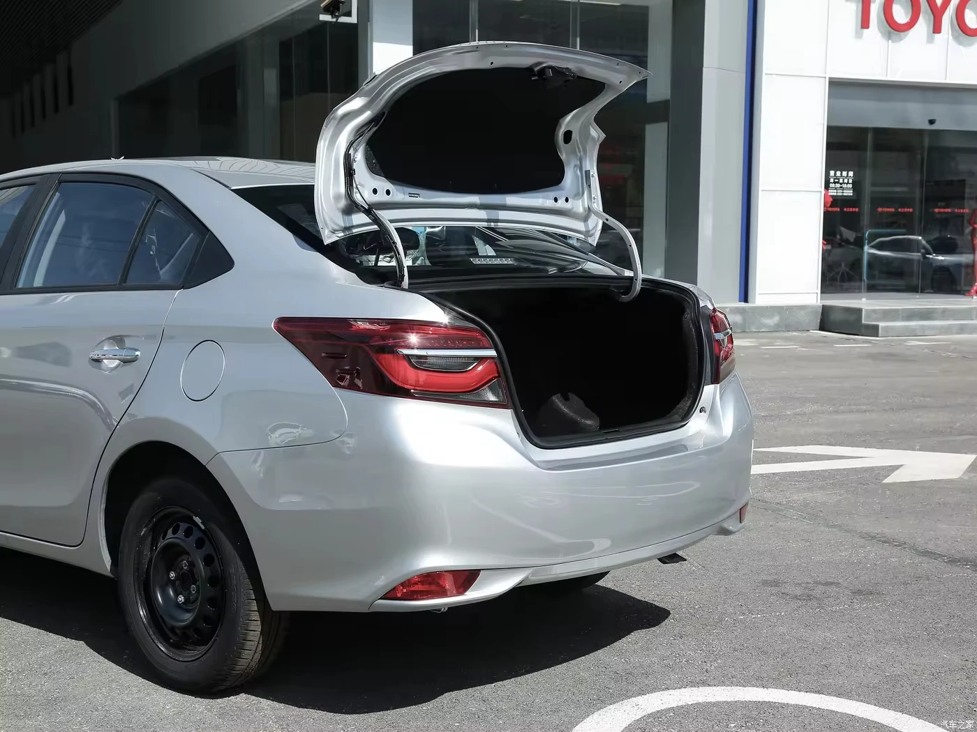 Toyota VIOS Chinese Manufacture small size 0KM Used petrol car FAW Toyota VIOS