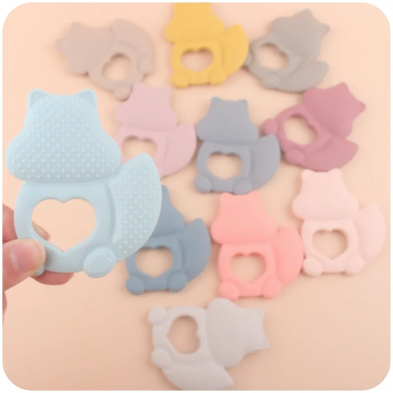 Cute Squirrel Shape Baby Silicone Teething Toy Food Grade Portable Easy To Clean Silicone Baby Teether