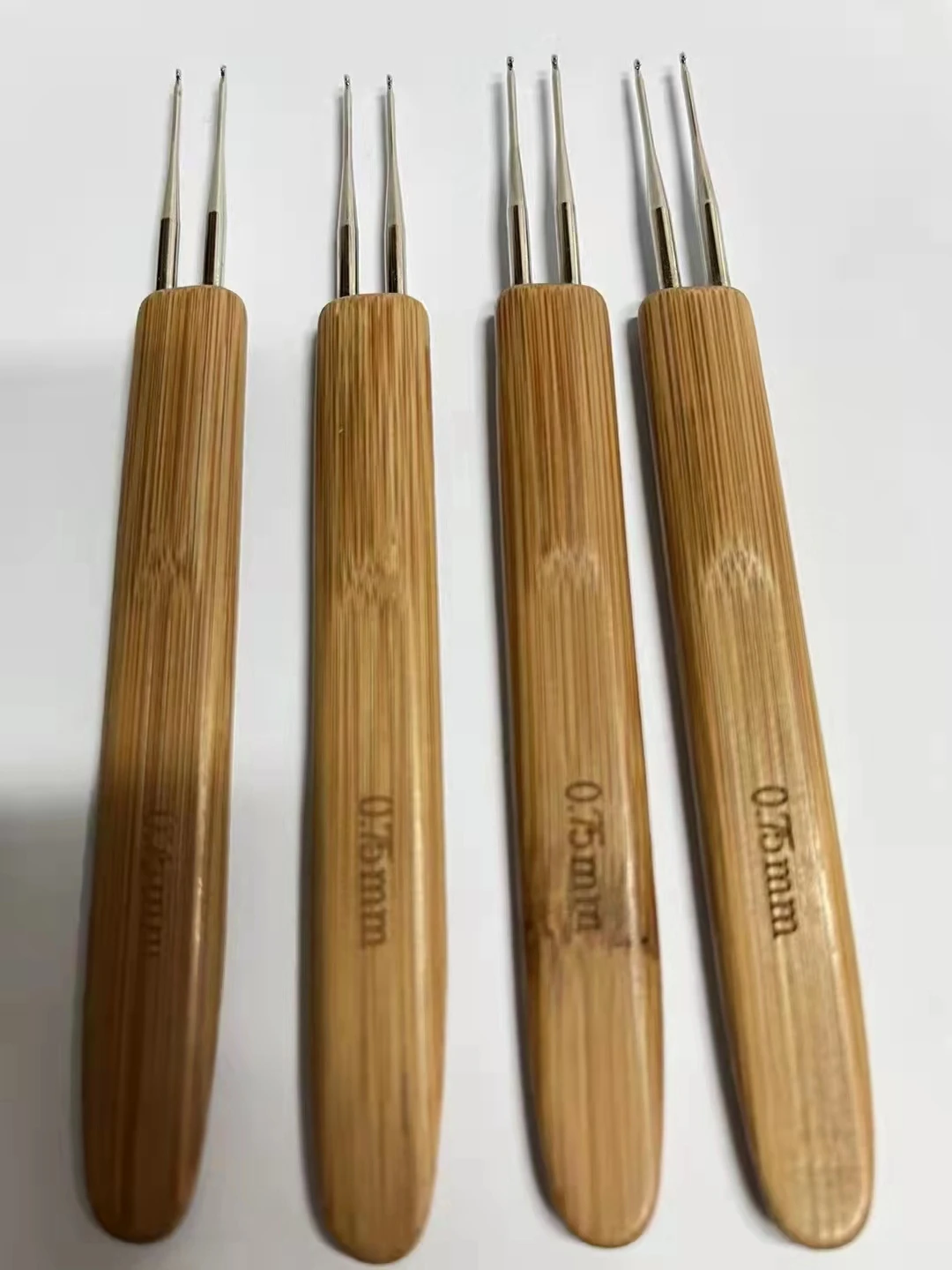 0.75mm  Dreadlocks Crochet Hook for Hair With Bamboo Handle Crochet Needle Steel Crochet Hook Lock for Braid Craft