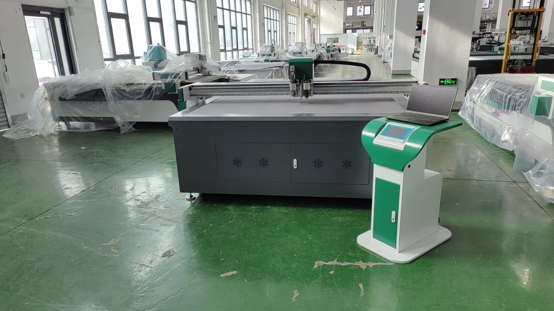 Good Quality cardboard perfume box roll cardboard cutout display cutting machine cnc cutter With good after sales service