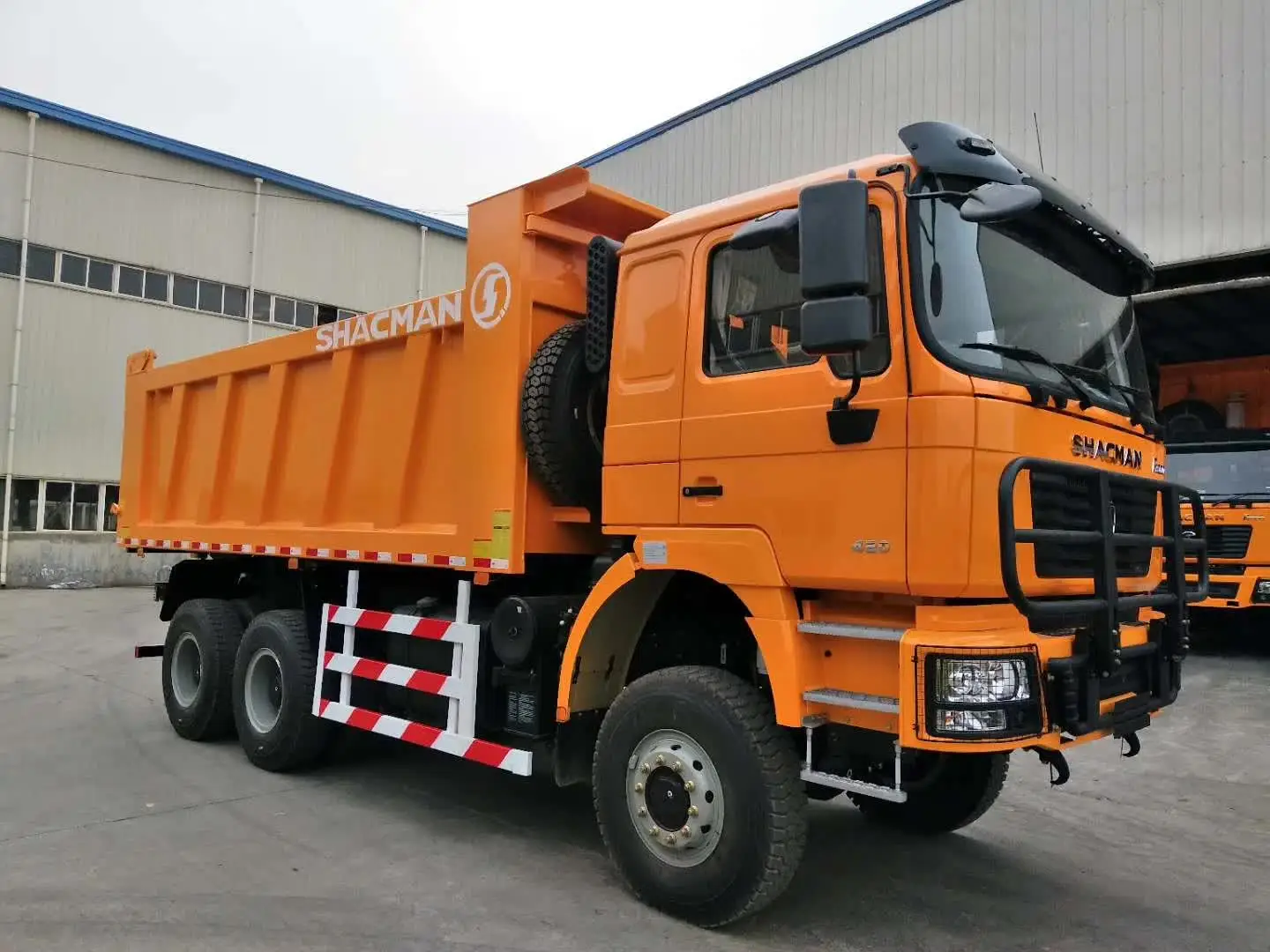 Дешевая цена самосвал F2000 F3000 6x4 для продажи