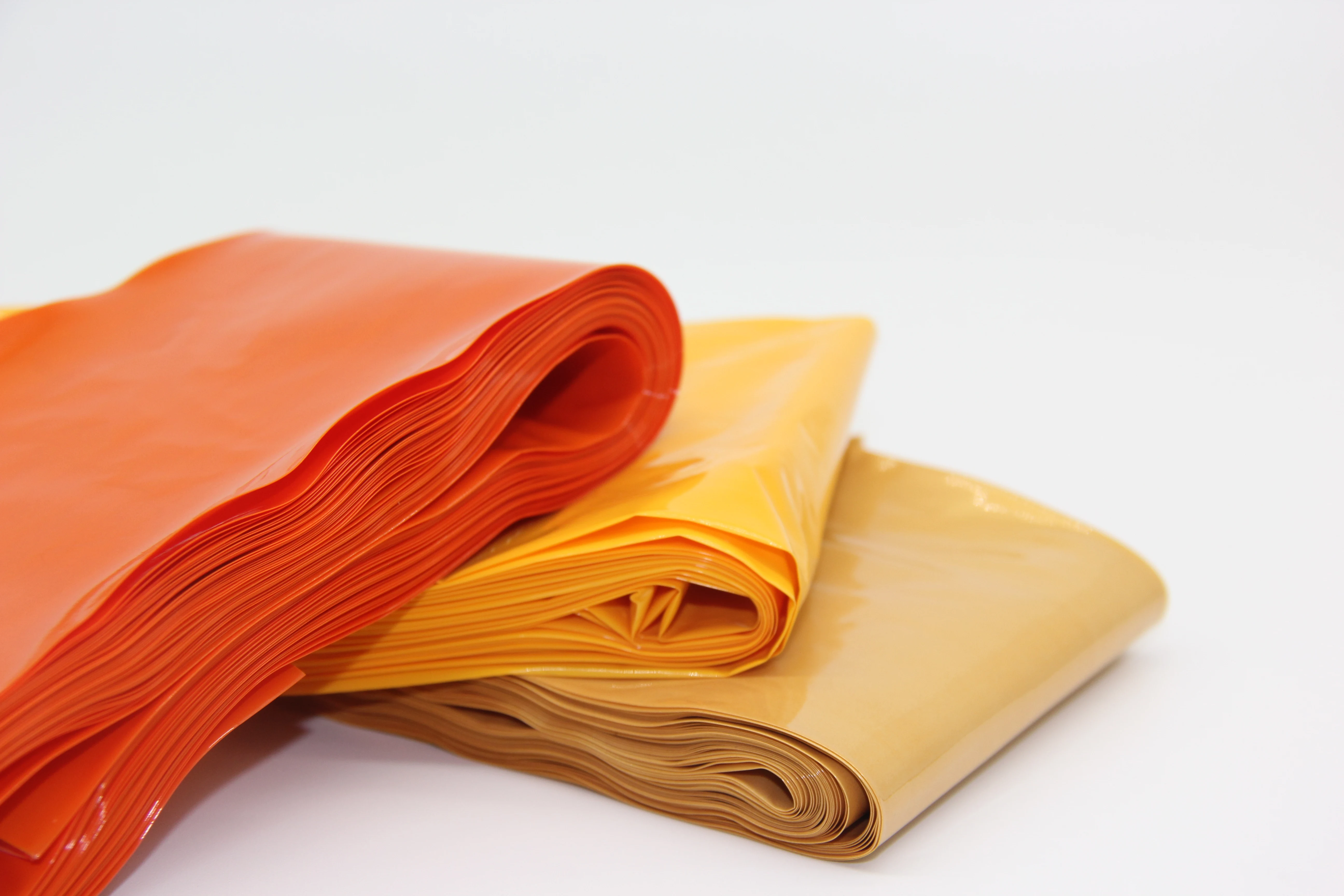 Smokeable Plastic Sausage Casings