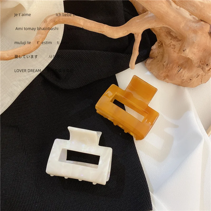  JUHU 2021 темпераментные цветные имитирующие раковину блестящие акриловые полые клипсы одноцветные классические универсальные шпильки оптом для женщин