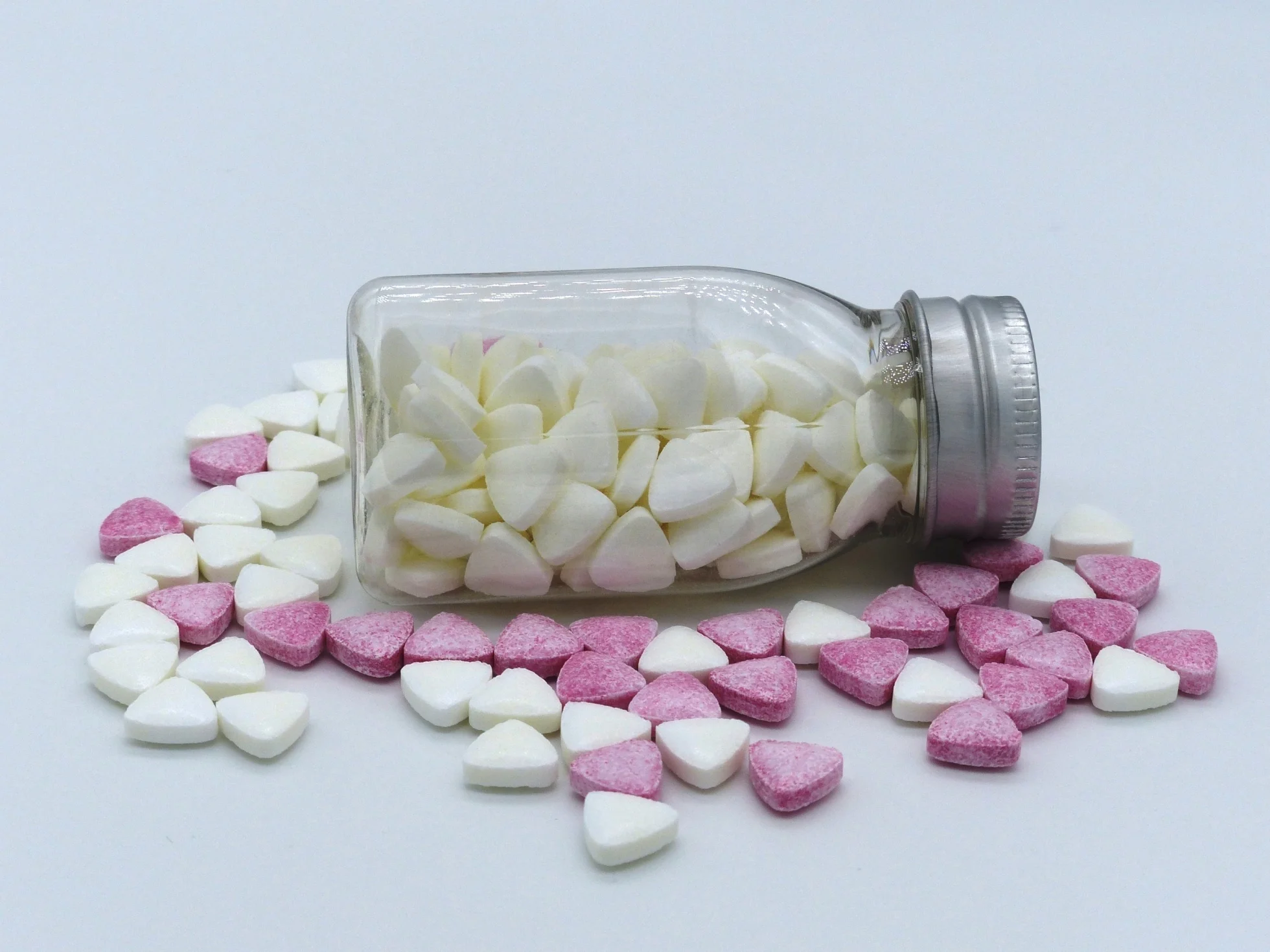 Triangle-Shaped Hard Candy Calorie-Free Stevia Sugar Sweet and Fruity Flavors Kosher Certified Bulk Packaging