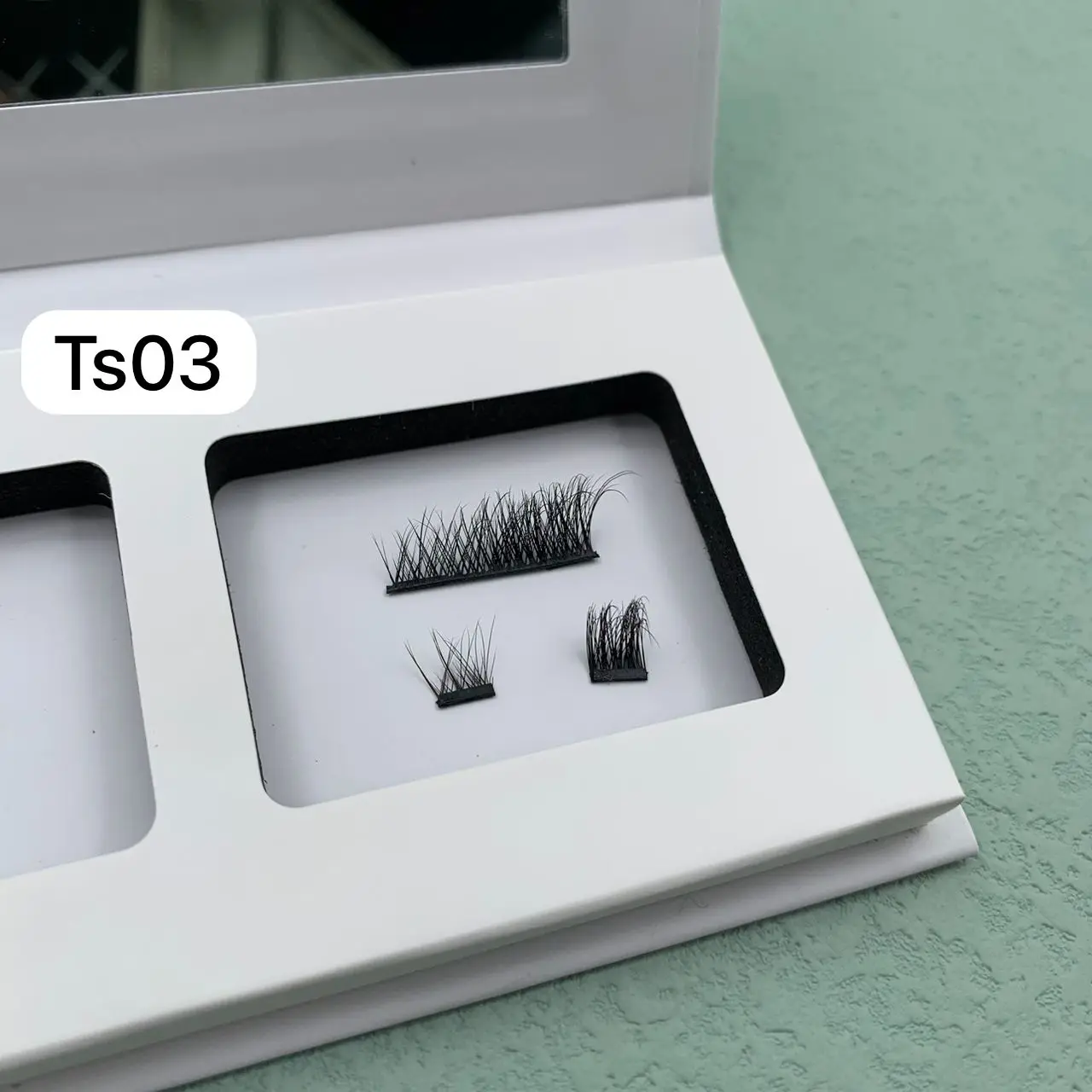 Wholesale No Glue Invisible Band Quantum Magnet Eyelashes 5D Double Magnetic Cluster Lashes With Lash Applicator Kit