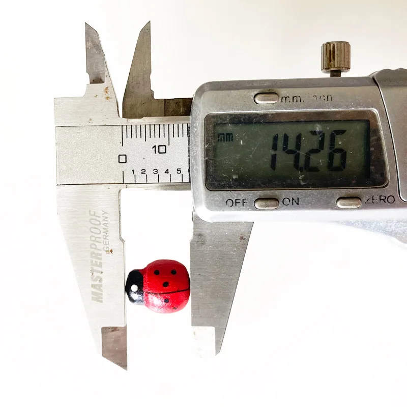 Customized Factory Wooden Ladybug Pushpins Creative Pushpin Cork Board Press Nails Cartoon Beetle Decorative Pushpin Wall Nails