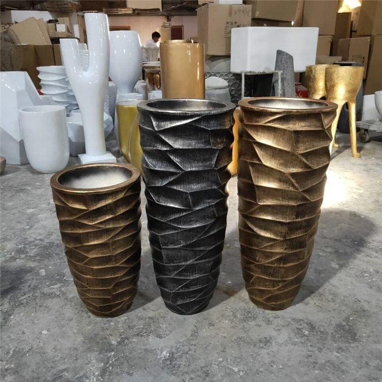 Hot Sale New Design Golden Bronze Flower Pots For Garden Decor Vase