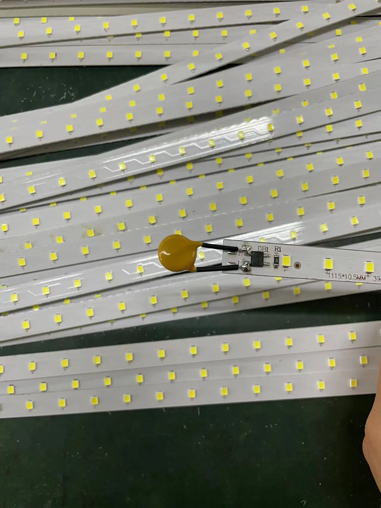 Super Bright Custom V Shape Double Layer 4ft T8 T5 Integrated Led Tube Light Fixture