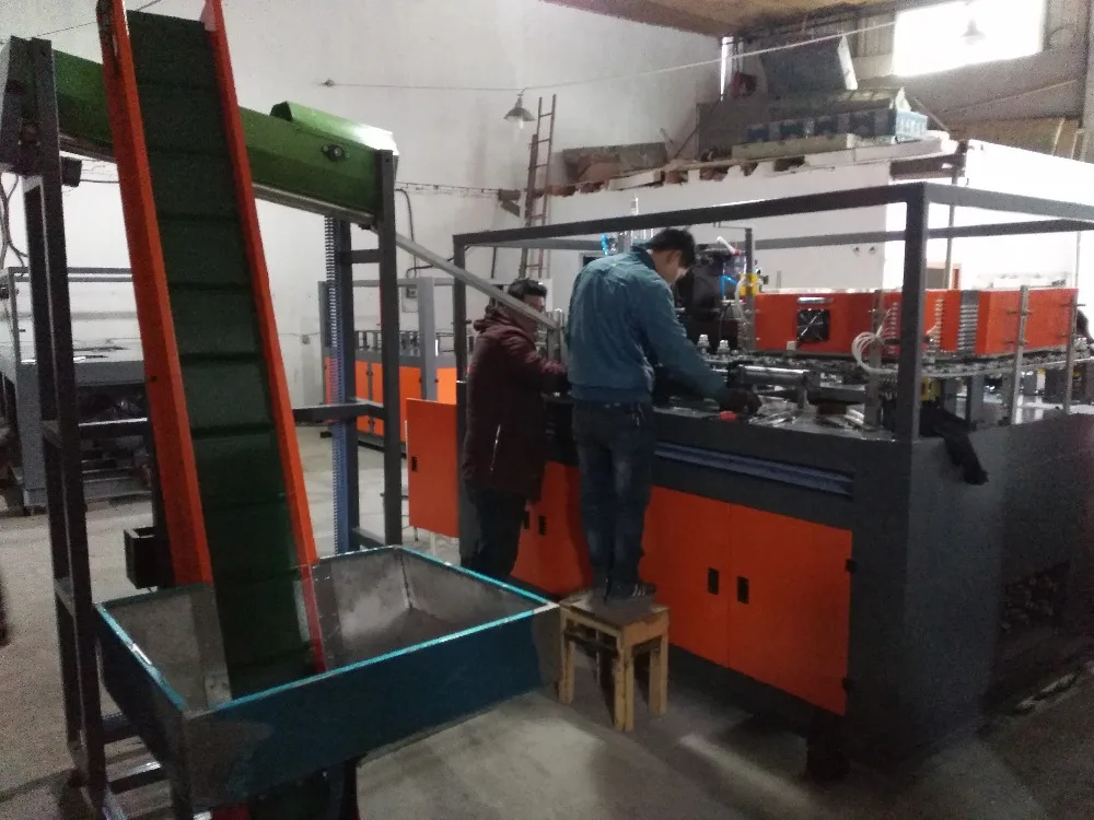 Full - automatic bottle blow moulding machine