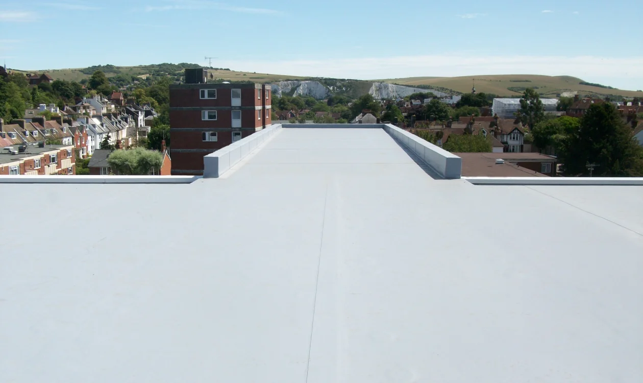 Горячая распродажа промышленный стиль epdm мембрана для крыши 60 shore a белый самоклеящийся резиновые гидроизоляционные материалы