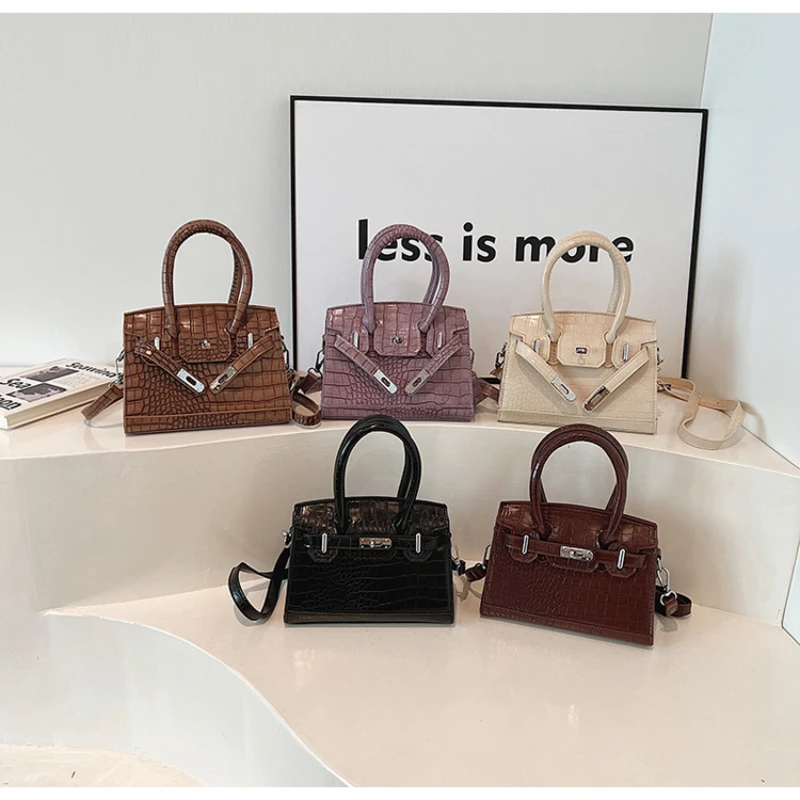 Crocodile Embossed Leather Handbag Luxury Designer Purse Elegant and Versatile Bag for Women Daily Use or Special Occasions