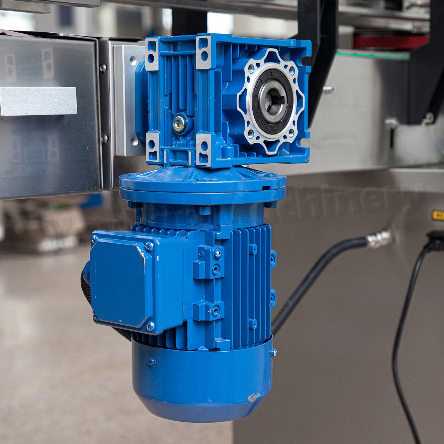 YL-L Automatic Production line Round Plastic Bottle Labeler Cosmetic Cream Paste Filling Capping and Labeling Machine