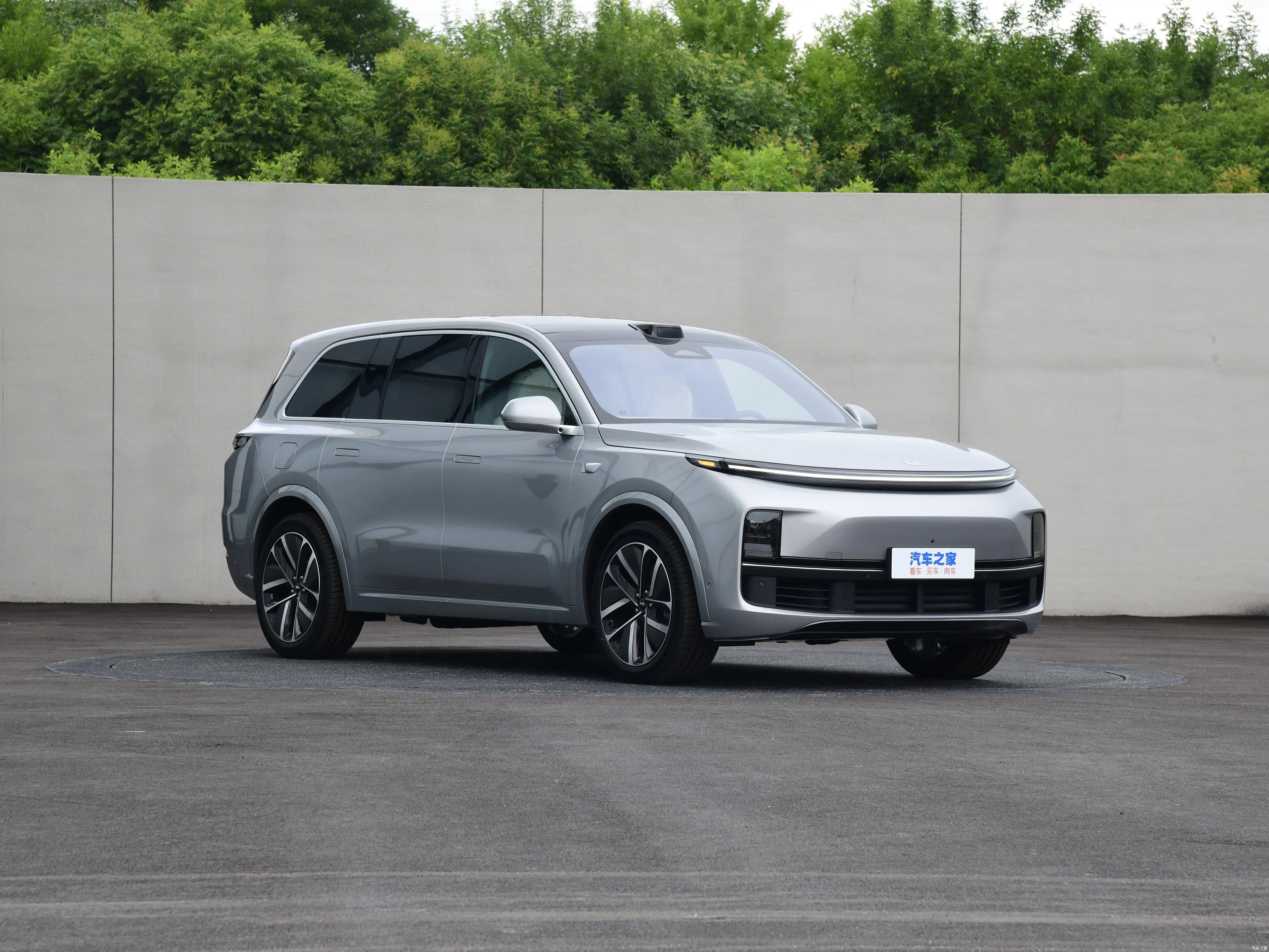 Fast to shipping Li Auto 9 Li Auto  Pro Max Lixiang L9 Large Space Luxury SUV Hybrid New Cars Electric Cars  in stock
